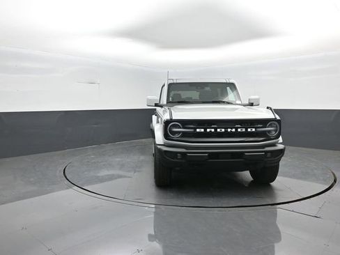 New 2026 Ford Bronco Outer Banks image 2