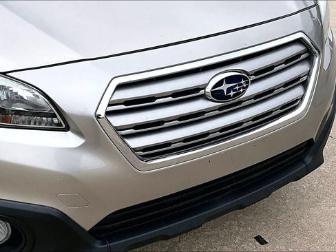 Used 2015 Subaru Outback 2.5i Premium image 25