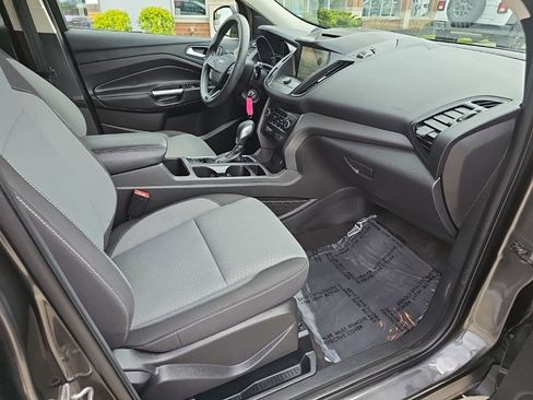 Used 2018 Ford Escape SE w/ SE Sync 3 Package FWD image 23