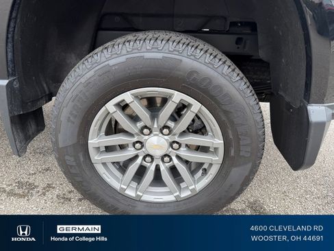 Used 2023 Chevrolet Colorado LT w/ LT Convenience Package II AWD/4WD image 11
