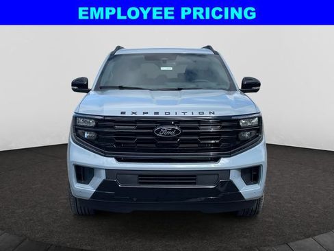 New 2026 Ford Expedition Platinum w/ Stealth Performance Package AWD/4WD image 8