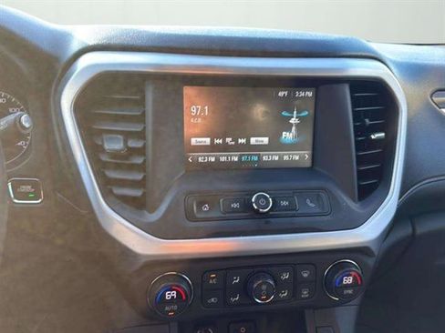 Used 2017 GMC Acadia SLE image 12