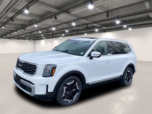 Used 2024 Kia Telluride S w/ S Sunroof Package image 4