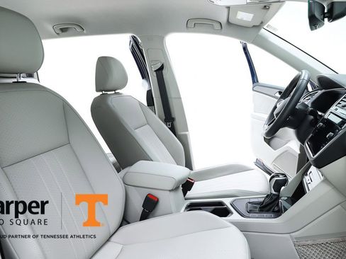 Used 2023 Volkswagen Tiguan SE image 34