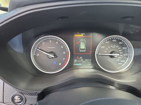 Used 2019 Subaru Forester Premium w/ All-Weather Package image 5