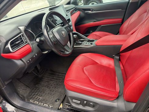 Used 2021 Toyota Camry XSE image 10