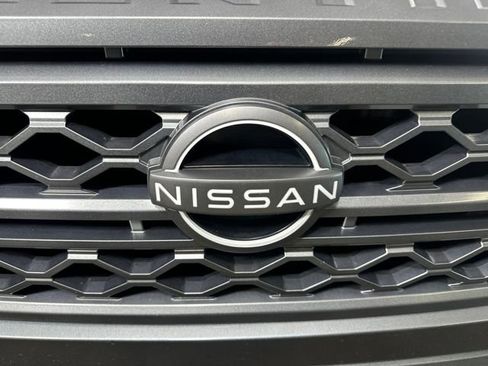 Used 2022 Nissan Frontier SV image 9