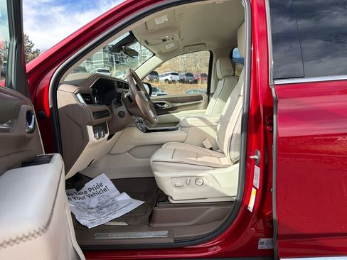 Used 2021 GMC Yukon Denali w/ Advanced Technology Package image 10