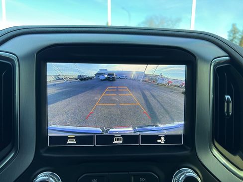 Used 2021 GMC Sierra 1500 SLT w/ Driver Alert Package II image 33