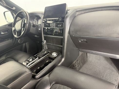 Used 2024 INFINITI QX80 Sensory AWD/4WD image 11