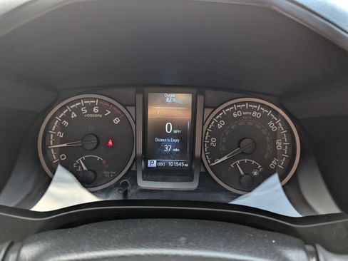 Used 2021 Toyota Tacoma TRD Off-Road AWD/4WD image 18