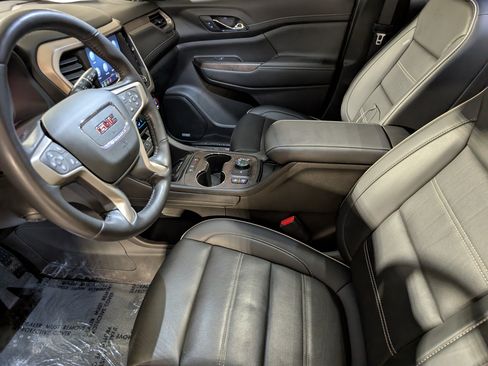 Used 2022 GMC Acadia Denali w/ Denali Ultimate Package AWD/4WD image 48