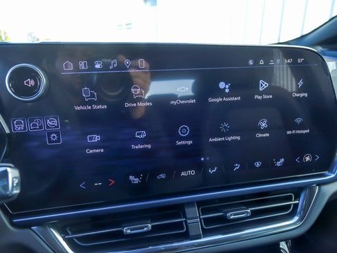 New 2026 Chevrolet Equinox EV LT image 21