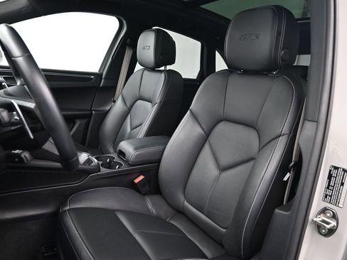 Certified 2023 Porsche Macan GTS AWD/4WD image 5