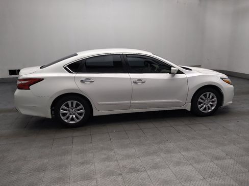 Used 2016 Nissan Altima 2.5 S w/ Power Driver Seat Package FWD image 10