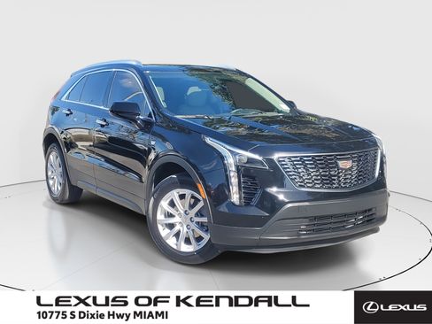 Used 2023 Cadillac XT4 Luxury w/ Cold Weather Package image 1