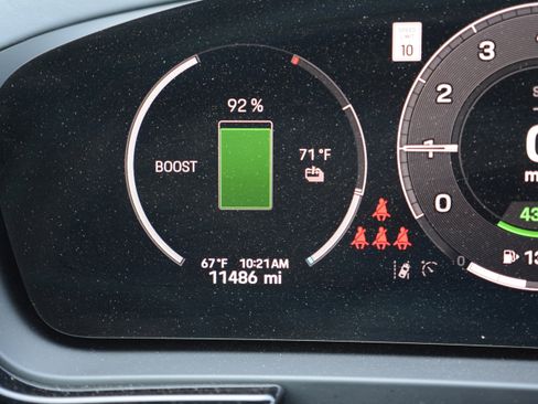 Certified 2025 Porsche Cayenne Coupe AWD/4WD image 18