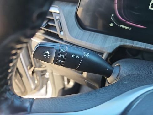 Certified 2023 Kia Telluride EX w/ EX Captain's Chair Package FWD image 25