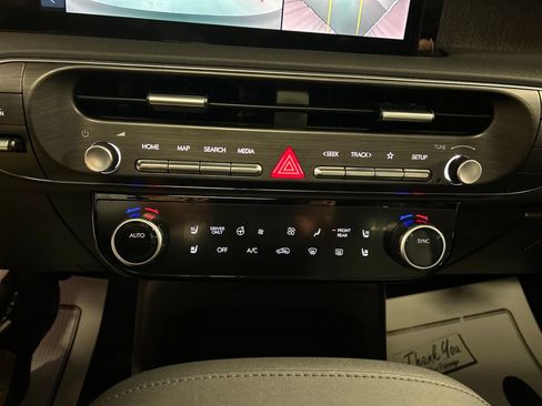Used 2026 Hyundai Palisade Limited AWD/4WD image 17
