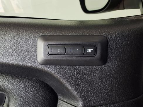 Used 2023 Nissan Titan PRO-4X w/ Pro-4x Convenience Package AWD/4WD image 20