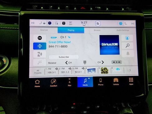 Used 2023 Jeep Grand Cherokee Overland w/ Adv Protech Group III image 17