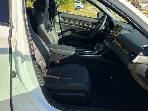 Used 2022 Honda Accord Sport image 10
