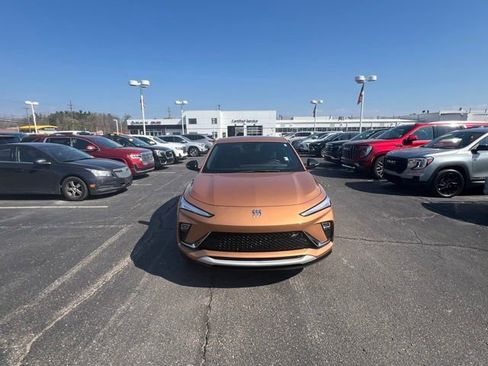 Used 2024 Buick Envista Sport Touring w/ Convenience I Package FWD image 8