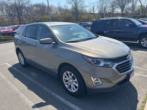 Used 2018 Chevrolet Equinox LT image 6