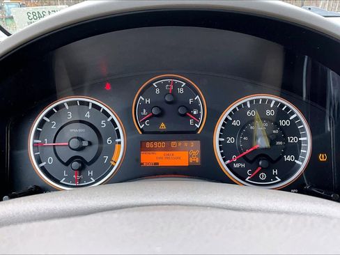 Used 2015 Nissan Titan SV w/ SV Value Truck Package image 26