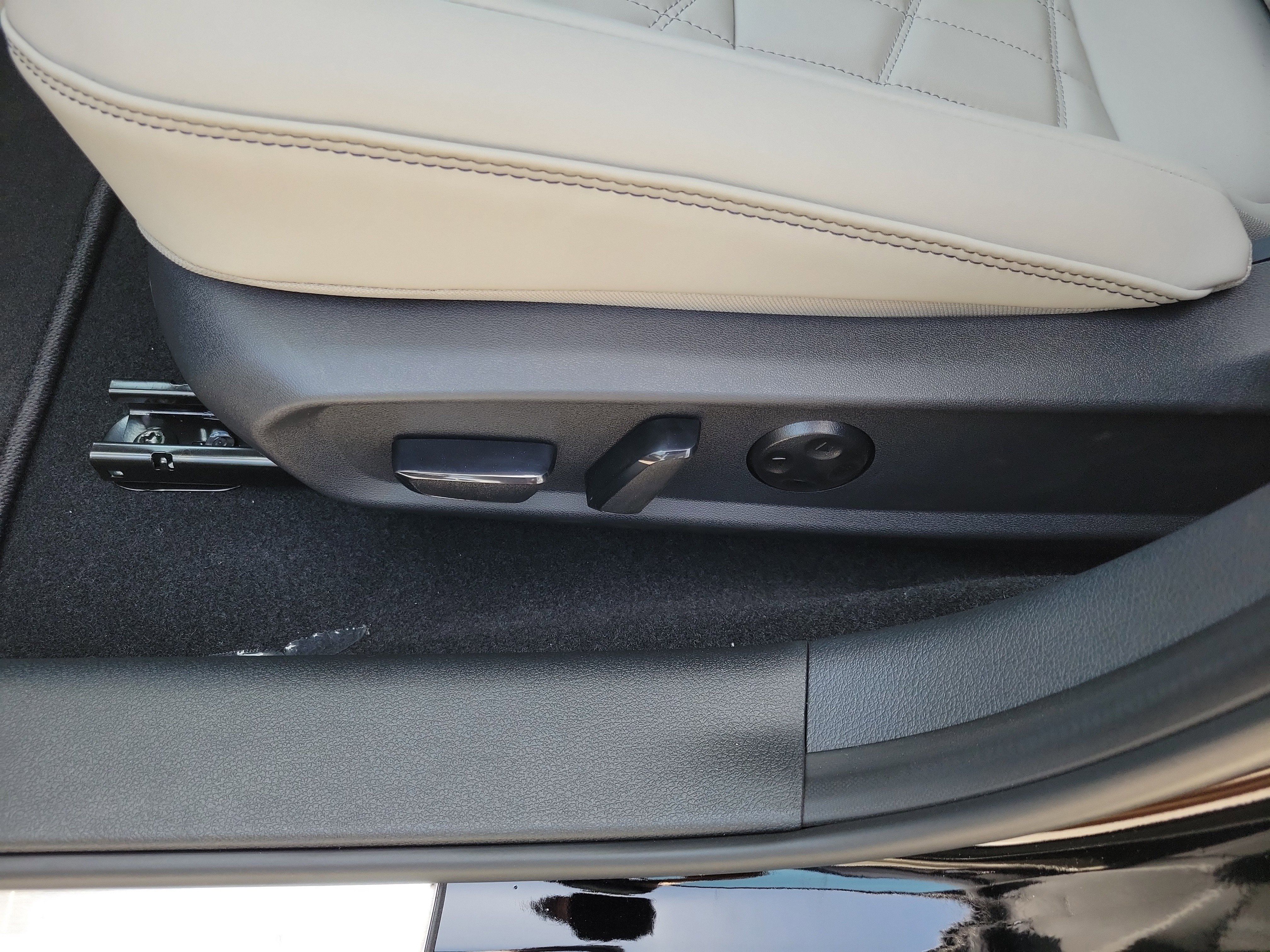 Used 2026 Nissan Sentra SL w/ Floor Mat Package FWD image 18