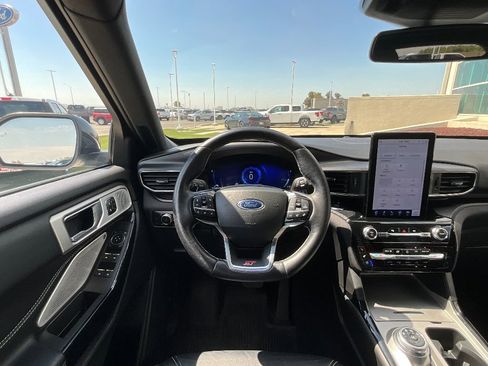 Used 2023 Ford Explorer ST w/ Equipment Group 401A image 10