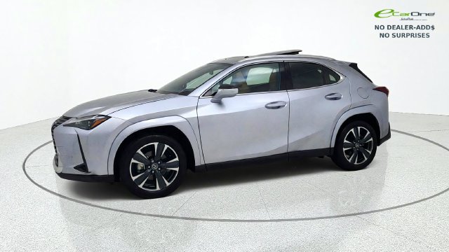 Used 2025 Lexus UX 300h FWD w/ Accessory Package (Z1) image 4