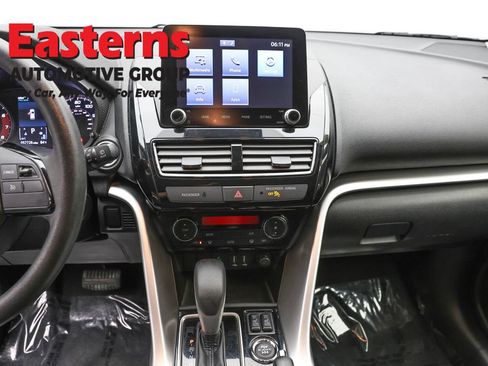 Used 2024 Mitsubishi Eclipse Cross LE AWD/4WD image 12