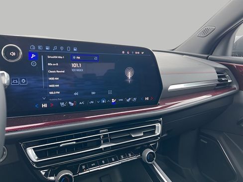 Used 2024 Chevrolet Traverse RS w/ LPO, Floor Liner Package image 9