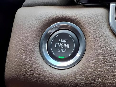 New 2026 GMC Canyon Denali w/ LPO, Denali Black Edition image 16