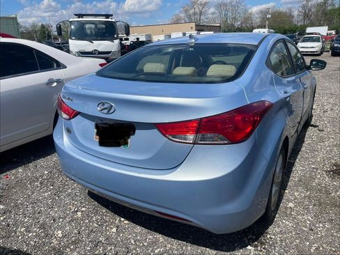 Used 2013 Hyundai Elantra GLS w/ Preferred Pkg FWD image 4