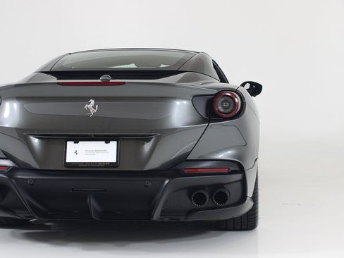 Certified 2023 Ferrari Portofino M RWD image 27