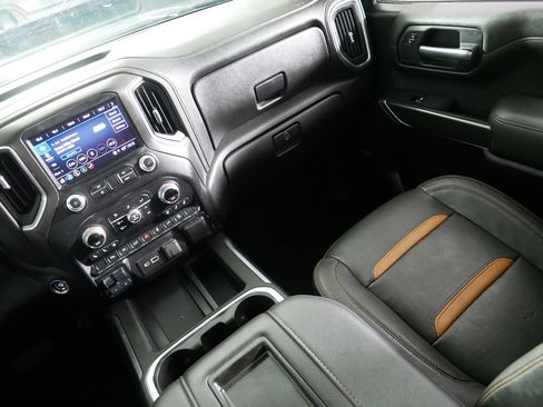 Used 2021 GMC Sierra 1500 AT4 w/ AT4 Premium Package AWD/4WD image 11