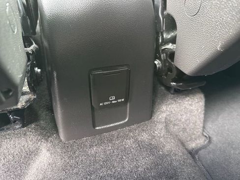 Used 2019 Chevrolet Trax LT w/ LT Convenience Package FWD image 27