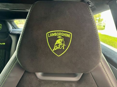 Used 2024 Lamborghini Urus Performante AWD/4WD image 33