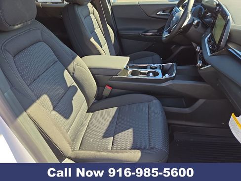 New 2026 Chevrolet Equinox LT FWD image 31