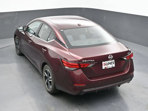Used 2024 Nissan Sentra SV FWD image 40