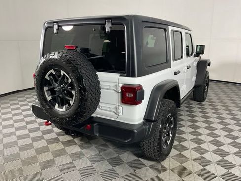 Used 2024 Jeep Wrangler Unlimited Rubicon w/ Technology Group AWD/4WD image 8