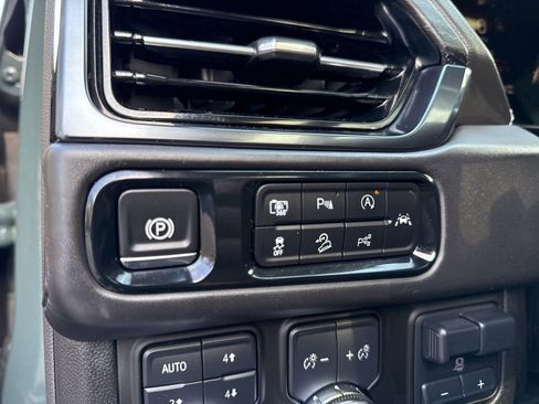 Used 2025 GMC Yukon AT4 Ultimate image 14