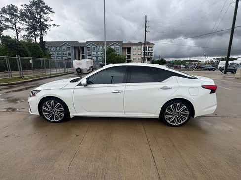 Used 2023 Nissan Altima 2.5 SL image 5
