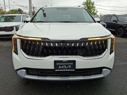 New 2026 Kia Carnival EX FWD image 2