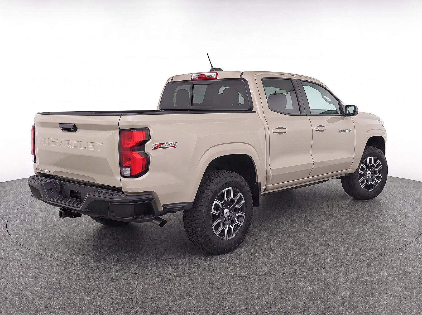Used 2023 Chevrolet Colorado Z71 w/ Z71 Convenience Package 2 AWD/4WD image 4