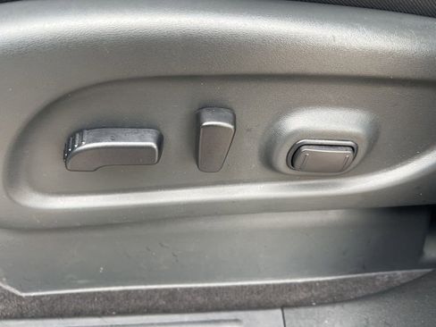 Certified 2024 Nissan Titan SV w/ SV Convenience Package image 50