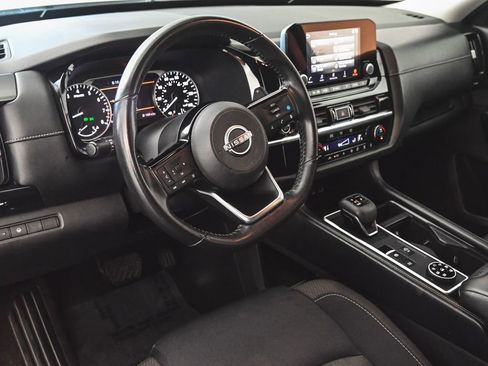 Used 2023 Nissan Pathfinder SV AWD/4WD image 14