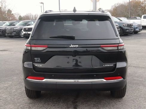 Used 2023 Jeep Grand Cherokee Laredo image 6